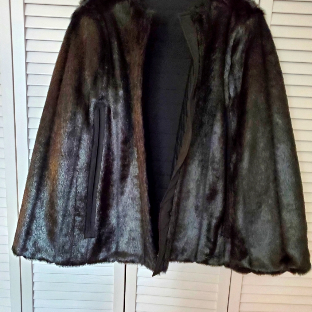 Michael Kors Reversible Faux Fur Cape size Medium.